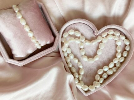 Natural White Pearls Necklace and Bracelet Set (80cm & 18cm)