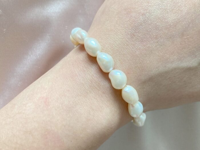 Natural White Irregular Pearls Bracelet (18 cm) - Image 1