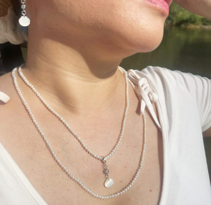 Mother-of-Pearl Shell Necklace and Earrings Set - Image 5