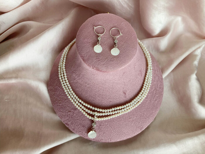Mother-of-Pearl Shell Necklace and Earrings Set - Image 5