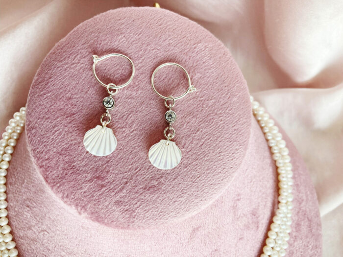 Mother-of-Pearl Shell Necklace and Earrings Set - Image 2