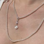 Perlmutt-Muschel-Halskette und Ohrringe im Set