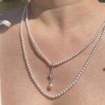 Funkelndes Schnee-Halsketten- und Ohrring-Set