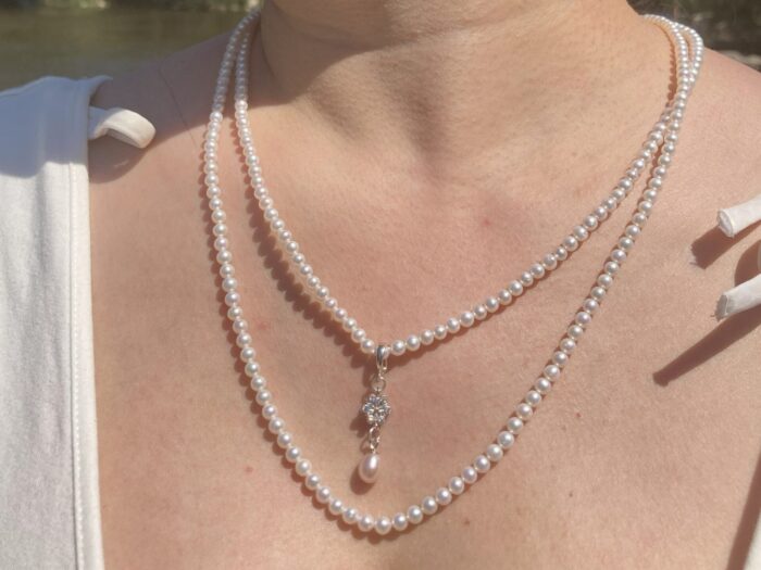 Sparkling Snow Necklace and Earrings Set - Image 1